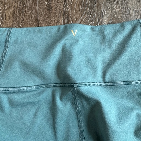 Victoria’s Secret Leggings with pockets. Women’s size 14, green in color. - Picture 7 of 7